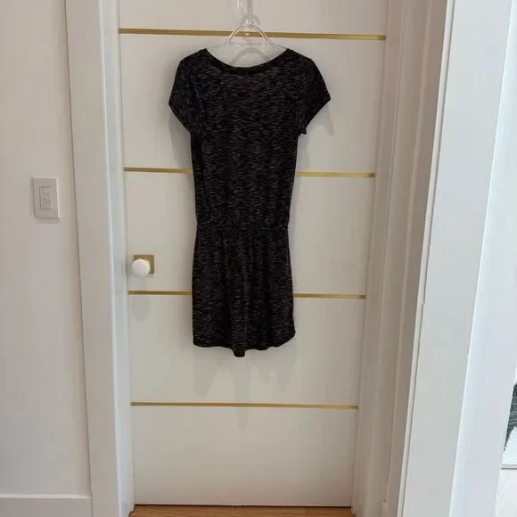 GILLIGAN & O'MALLEY heather gray short sleeve dress drawstring dress XS - Picture 2 of 9